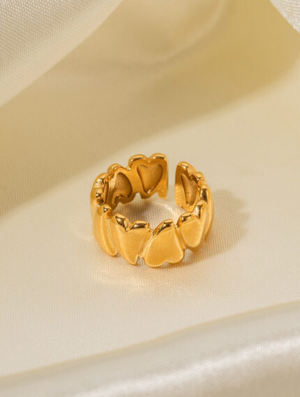 A Lady’s Secret Ring