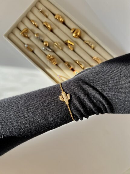 Prickly Bracelet